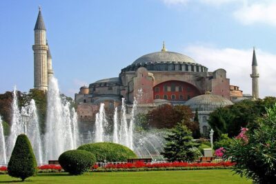 1, 2 Or 3 Days Private Istanbul Guided Tour - Day 1 in Sultanahmet: Topkapi, Blue Mosque, Hagia Sophia, Cistern, Bazaar