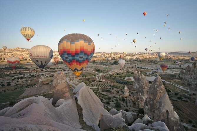 10-Days Istanbul, Ephesus, Pamukkale, Antalya & Cappadocia Tour - Hippodrome stones and two bazaars: Sultanahmet Square to the Grand Bazaar
