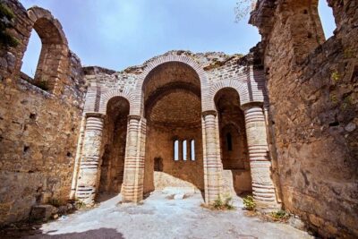 2-Day North Cyprus Casino and Heritage Tour From Istanbul - St. Hilarion Castle in North Cyprus: castle views and Snow White lore