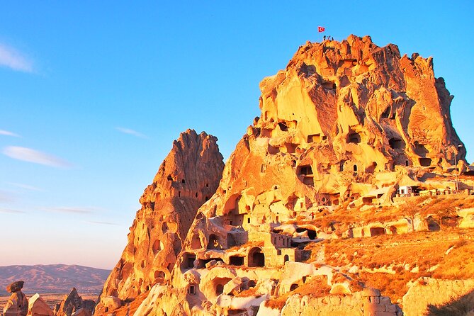 2 Days of Cappadocia Tour from Istanbul by Plane - Hotel cave stay, breakfasts, and how meals shape the pace