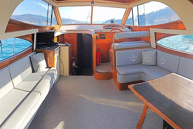 2 - Hours Bosphorus Yacht Cruise - The Bosphorus Strait: Why the water view is the star