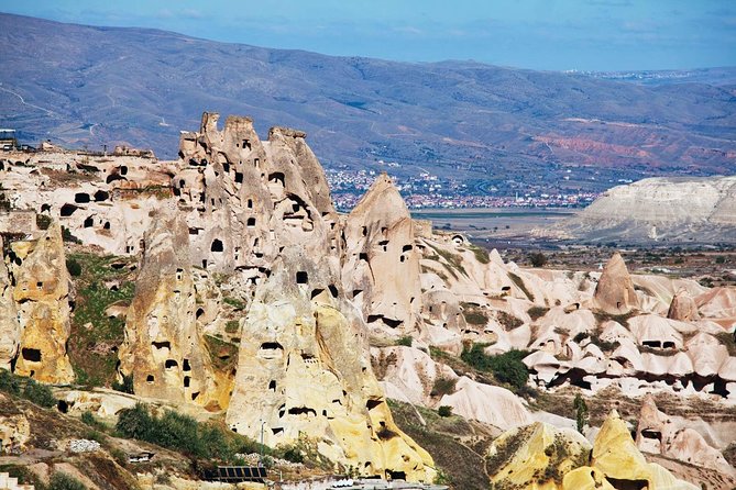 3 Days Cappadocia Tour from Istanbul - Day 2: Göreme Open Air Museum, Avanos, Devrent and Pasabag Monks Valley