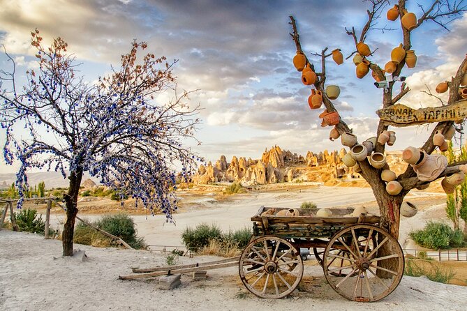 4 Day Cappadocia and Gobeklitepe Private Tour from Istanbul - Day 2 in Cappadocia: a guided valley hike plus underground quiet
