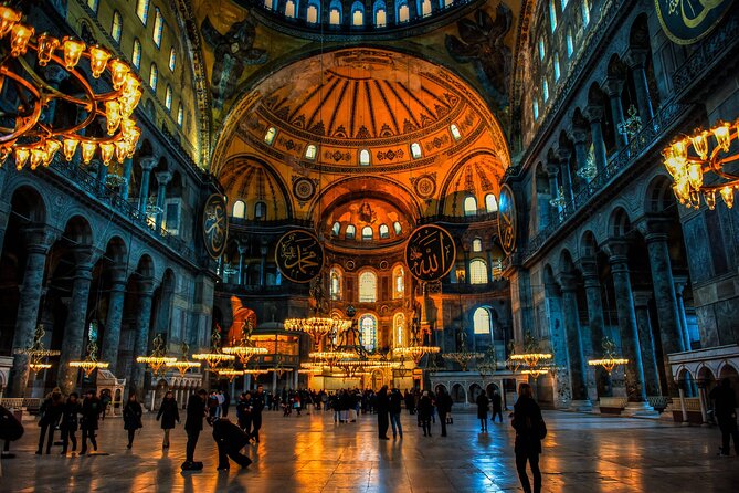 4 Days Istanbul & Cappadocia with Cave Hotel + Optional Balloon - Day 1 Istanbul: Hagia Sophia, Topkapı, Blue Mosque, and Grand Bazaar