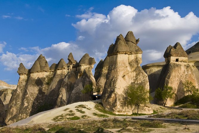 8-Days Wonders of Turkey: Istanbul, Ephesus, Pamukkale and Cappadocia - Guides, group size, and the kind of service you should expect