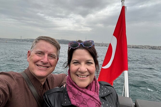 Afternoon Bosphorus Cruise Luxury Yacht with Professional Guide - Küçüksu Pavilion and Beylerbeyi Palace: the Bosphorus as a summer address