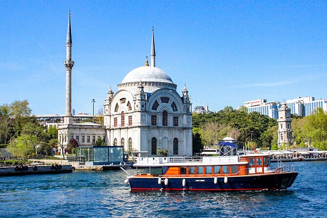 Asia-Europe with Bosphorus Full Day Inc.Museum fees and Lunch - The Bosphorus boat cruise: the best way to see the contrast