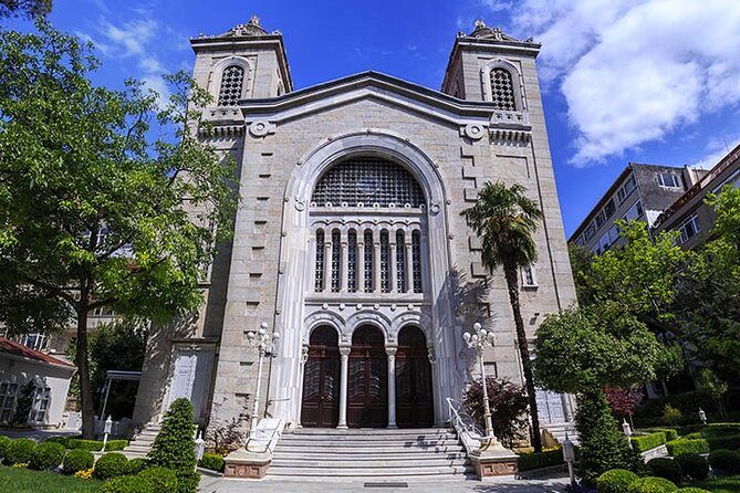 Asian Side of Istanbul: Uskudar and Kadikoy Full Day Walking Tour - Şemsi Pasha Mosque and Mimar Sinan: when the guide points out patterns