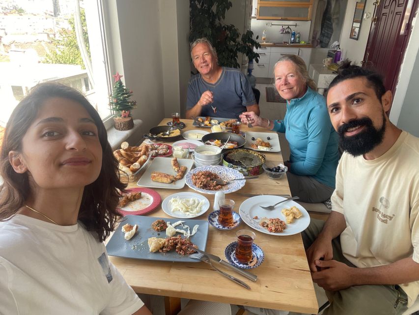 Authentic Turkish Breakfast Cooking at Home with Locals - Small Group, Real Conversation: The Value of Staying Under 6