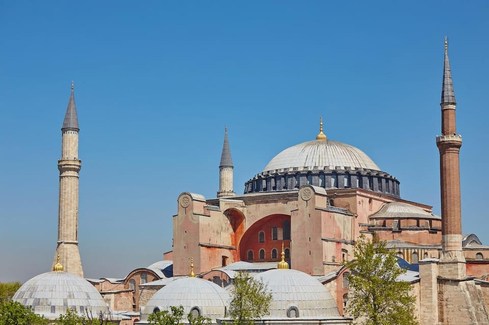 Best of Istanbul: Private Guided Istanbul Tour - Alman Çeşmesi to Sultanahmet on foot: a good way to get your bearings