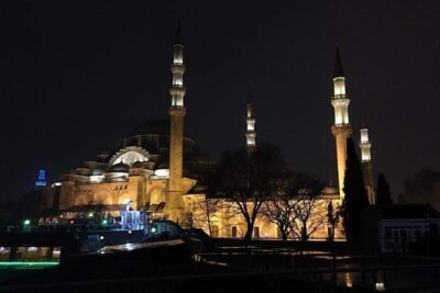 Best of Istanbul Tour - Start smart in Sultanahmet: Blue Mosque, Hagia Sophia, Hippodrome