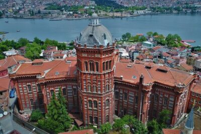 Bohemian Istanbul: Fener and Balat's Charm-Private Walking Tour - Meeting up and pacing for a 5-hour private walk