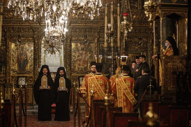 Bohemian Istanbul: Fener and Balat's Charm-Private Walking Tour - Ahrida Synagogue and the many faiths of the Golden Horn