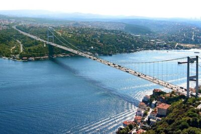 Bosphorus Cruise and Asian Side with Lunch from Istanbul - Bosphorus Bridge to Camlica Hill: the view that puts Istanbul in context