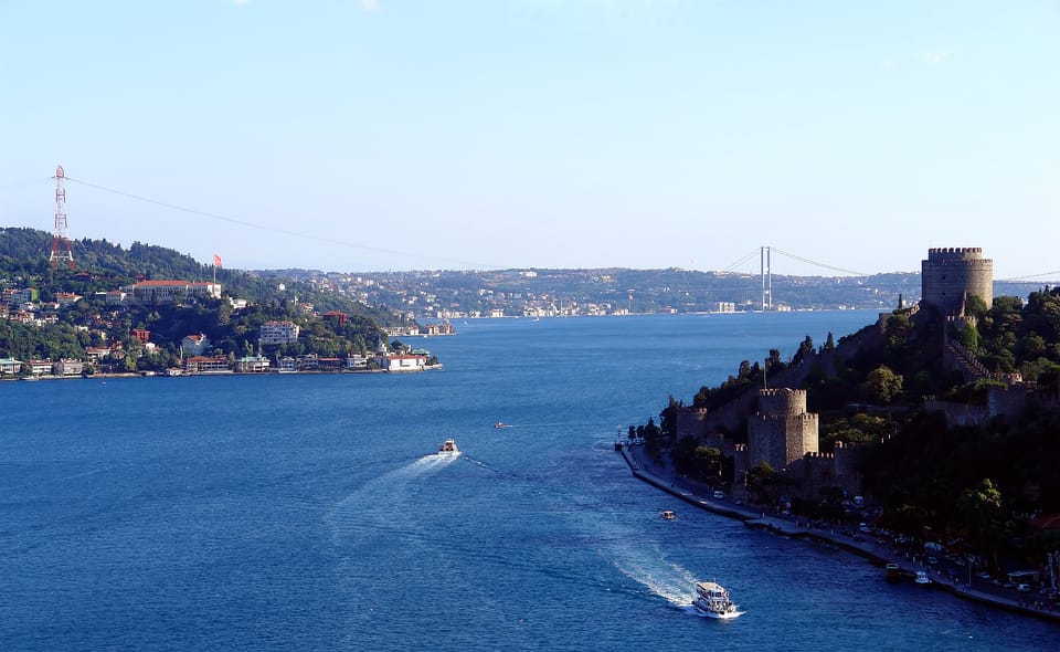 Bosphorus Cruise and Two Continents Tour with Local Guide - Bosphorus Boat Cruise: The Strait That Splits Europe and Asia