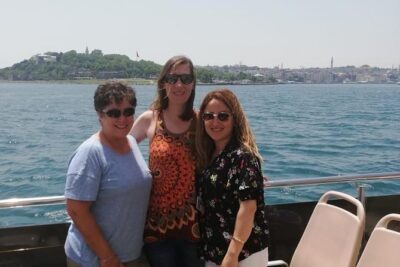 Bosphorus Cruise with Dolmabahce Palace and Istiklal Street Tour - Dolmabahçe Palace: where Ottoman tastes turn dramatic