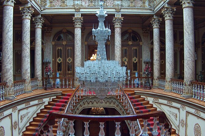 Bosphorus Cruise with Dolmabahce Palace and Istiklal Street Tour - Mısır Çarşısı (Spice Market): what to buy and what to sample