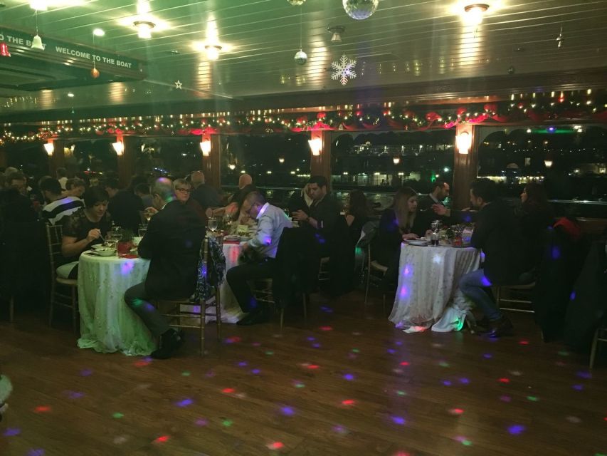 Bosphorus: Dinner Cruise with Live Performances Experience - The Live Show Lineup: Tambourine, Dwarfs Play, Naz Eyleme, Belly Dance