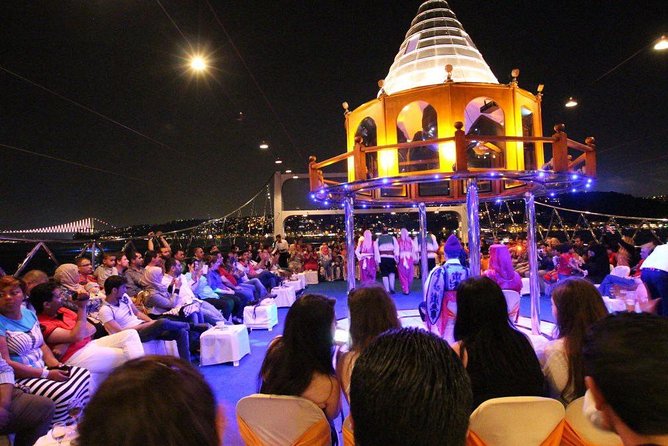Bosphorus Dinner Cruise with Turkish Music and Live Performances - The meal plan: Turkish meze starters and your main choice