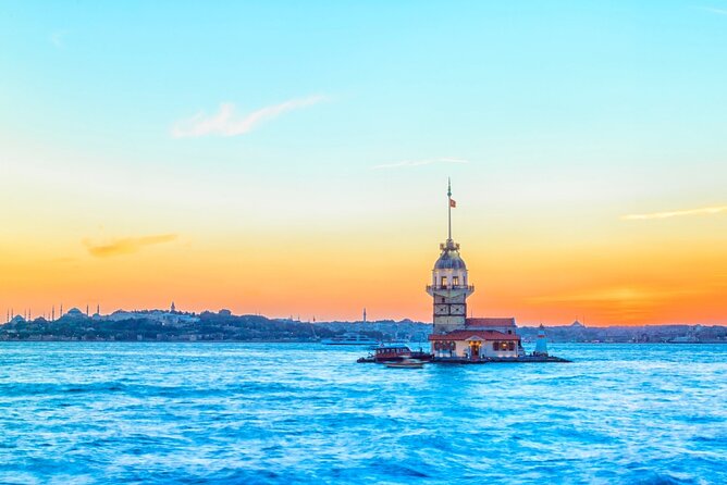 Bosphorus Evening Cruise: Dinner, Live Shows & Private Table - Rumeli Fortress: the 600-year-old control point of the Bosphorus