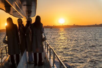 Bosphorus Sunset Cruise on Luxury Yacht with Transfers - Getting to Kabataş and finding the yacht: transfers that actually reduce stress
