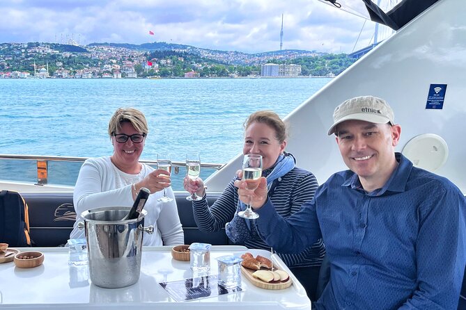 Bosphorus Yacht Cruise with Stopover on the Asian Side - (Morning or Afternoon) - Morning versus afternoon: which time fits your mood