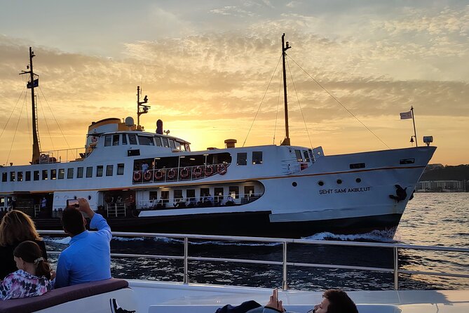 Budget Evening Cruise: Dinner, Live Shows & Party - Ortaköy Mosque and the Bosphorus edge: A classic Istanbul silhouette