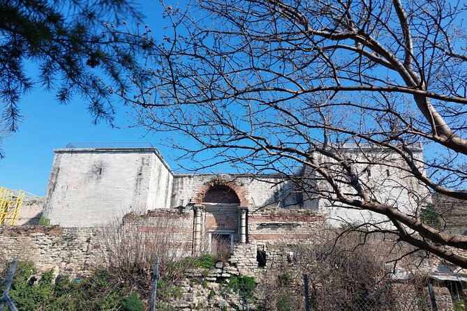 Byzantion Walk Path and City Walls of Istanbul - Mevlanakapı and the story of Theodosian defense engineering