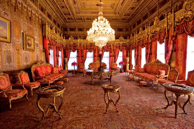 Dolmabahce Palace Skip the Ticket Line Entry with Audio Guide - Timing and walking: can you make a smart 2-hour circuit?