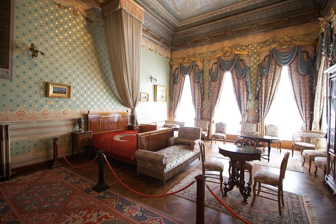Dolmabahce Palace Tour in Istanbul - Timing and logistics: what can make or break the day
