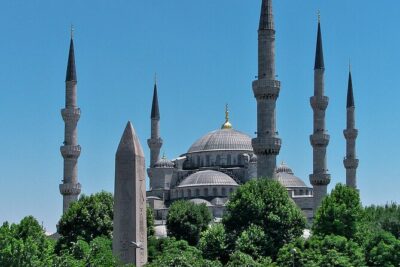 Exclusive Istanbul Old City Tour: Best Stories with Dr. Sib - Blue Mosque at the Center of the Story