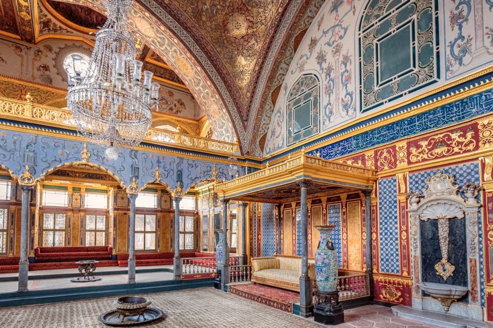 From Istanbul: 4-Day Istanbul, Cappadocia, Flight,Cave Hotel - Churches, Underground Living, and the Göreme Open-Air Feel