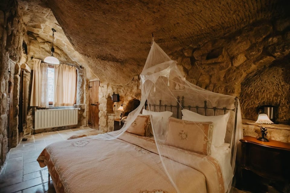 From Istanbul: Complete 3-Day Cappadocia Tour & Flights - Food, craft stops, and the shopping question