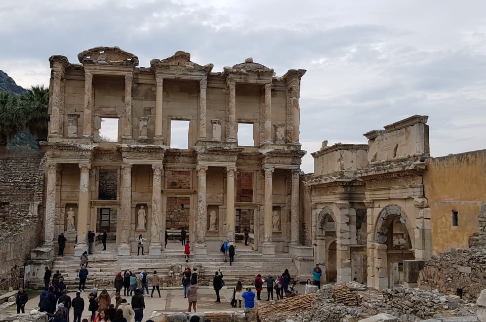 From Istanbul: Ephesus Tour with Roundtrip Flight - Lunch, drinks, and shopping stops: how to handle the practical bits