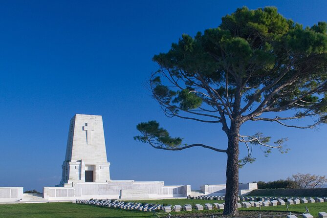 From Istanbul: Gallipoli Private Full-Day Tour - Eceabat lunch and orientation before the battlefields