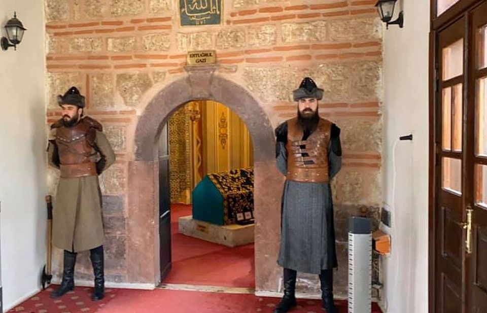 From Istanbul: Söğüt and Bursa Ottoman History Day Trip - Sheikh Edebali and Orhan Gazi Mosque: The Story Expands