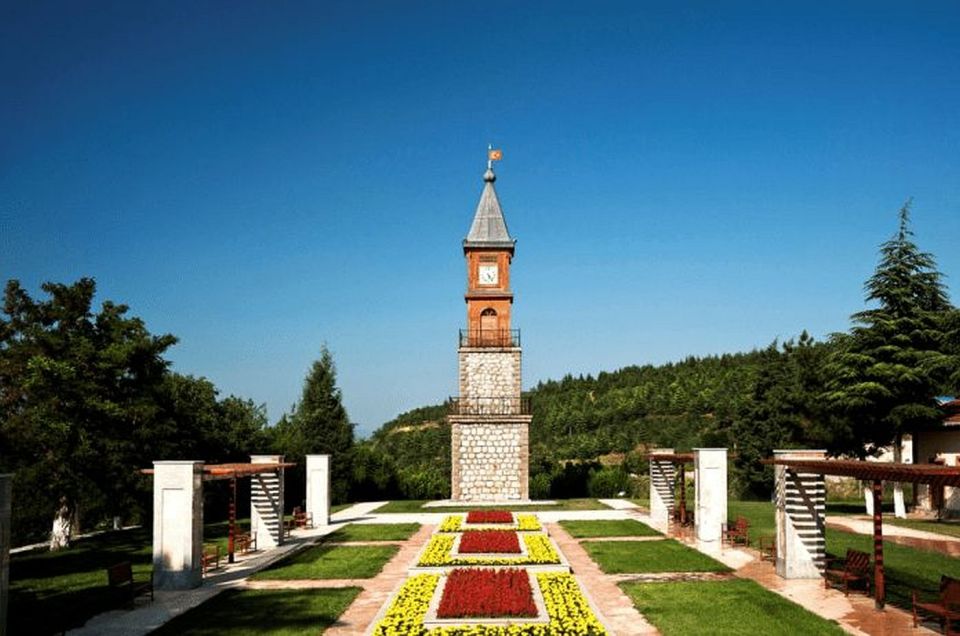 From Istanbul: Söğüt and Bursa Ottoman History Day Trip - The Grand Mosque of Bursa: The Architectural Finish You’ll Remember