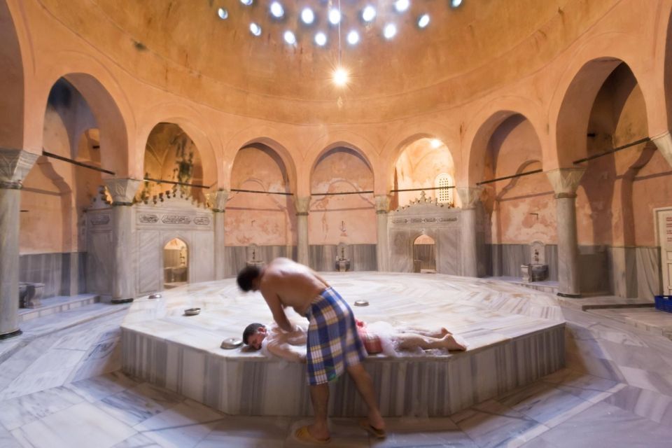 From Istanbul: Turkish Bath Experience - Under the central dome: the heat-and-humidity reality check