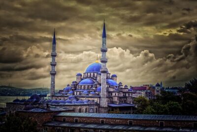 Full Day Istanbul Old City Tour With Expert Local Guide - Pickup, meeting point, and the mega-city timing reality