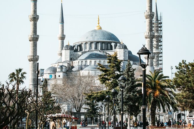 Full-Day Istanbul Old City Walking Tour - Topkapi Palace: treasury, armory, Baghdad Kiosk, and the diamond story