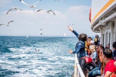 Full-Day Princes Island Tour with Lunch from Istanbul - Boat crossing to Büyükada and Heybeliada: the core experience