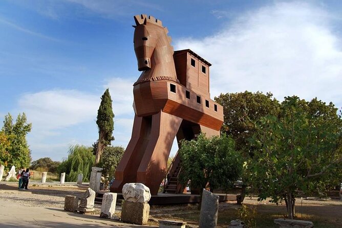 Full-Day Troy History Guided Tour with Lunch from Istanbul - Canakkale Truva Heykeli: a second vantage point on the Trojan story