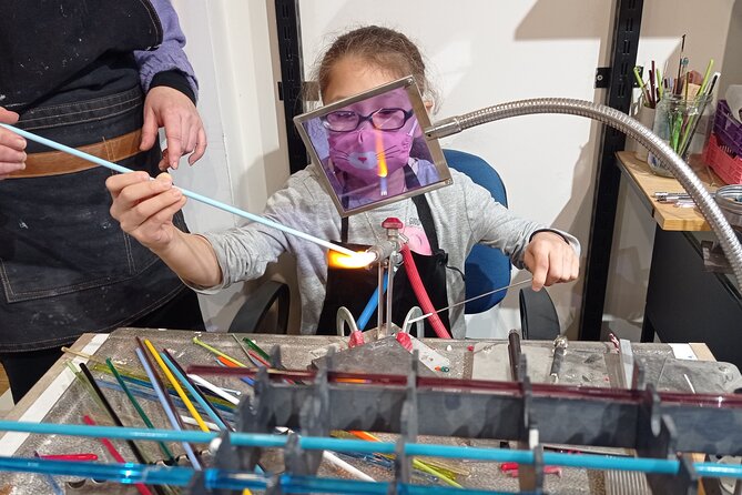 Glass Melting and Shaping with Flame with the Senior Glass Master - Who this suits best (and who might rethink it)