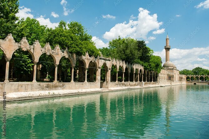 Gobeklitepe Tour From Istanbul - Balıklıgöl (Fish Lake): the Pool of Abraham, with time to linger