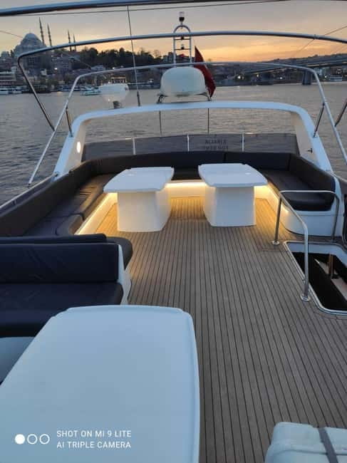 Golden Horn and Bosphorus Sunset Tour Stop at Anatolian Side - Anatolian side stop: why switching sides is worth the effort
