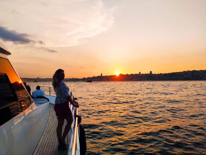 Guided Dolmabahce Palace Tour with Bosphorus Sunset Cruise - How the timing and pickups shape the whole day