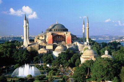 Guided Hagia Sofia, Blue mosque, Basilica Cistern skip lines tour - Hippodrome: Roman Chariot-Race Bones You Can Still Touch