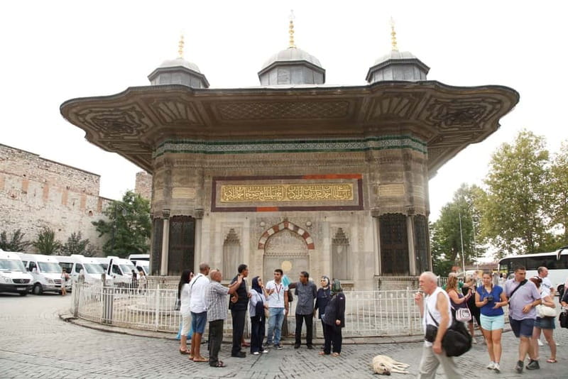 Hagia Sophia & Blue Mosque Half-day Guided, Small Group Tour - Blue Mosque first stop: Iznik tiles, Sultan Ahmet I, and the six minarets