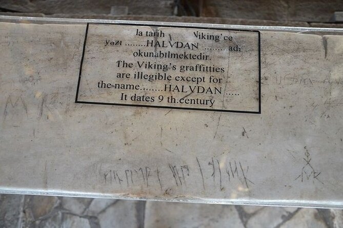 Hagia Sophia Fast Track Online QR-Ticket with optional Tour - Group size (max 25): what that changes for your experience