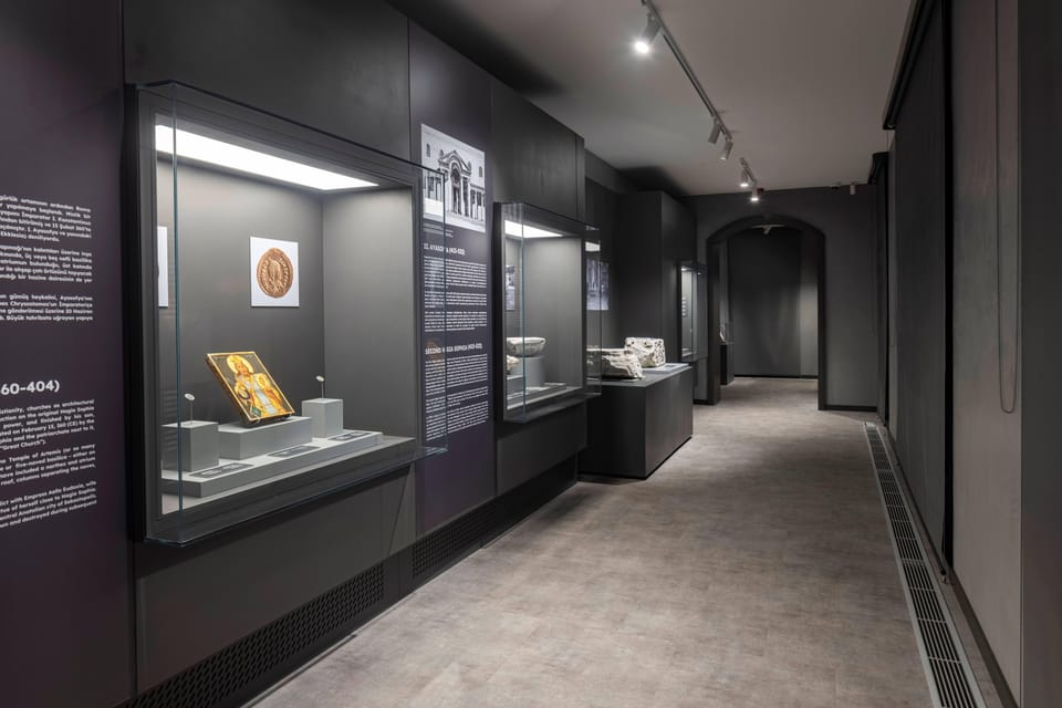 Hagia Sophia History & Experience Museum Entry Tickets - Hagia Sophia as the Backdrop: Architecture Comes With Context